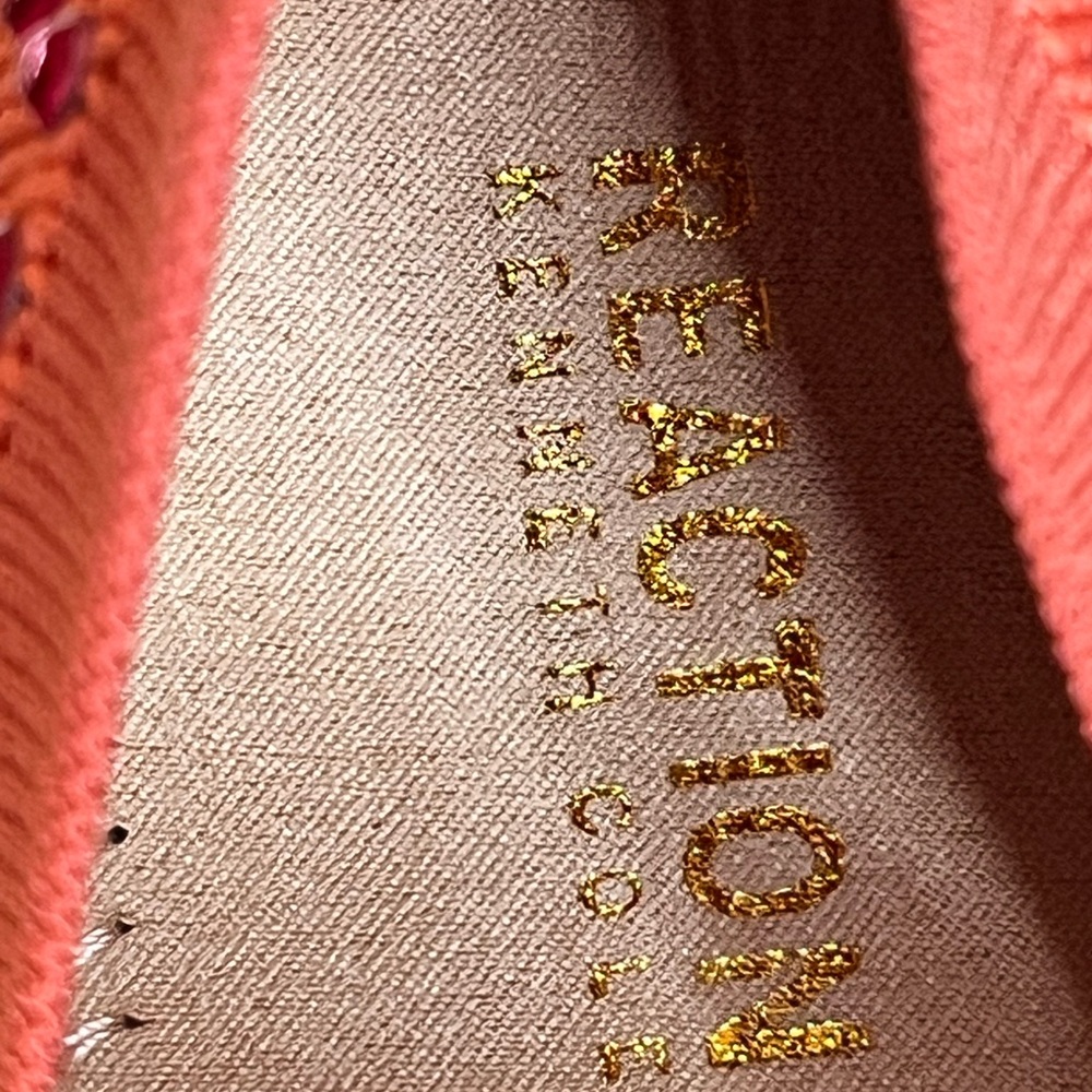 REACTION KENNETH COLE Coral Beaded‎ Sneakers|6.5|NWOT - Picture 5 of 8
